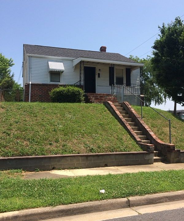 1st image of 1132 E 15th St