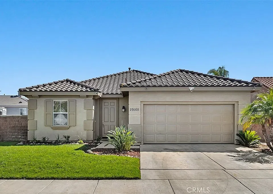 3 bed, 1740 sqft, $3,000 — Photo 2