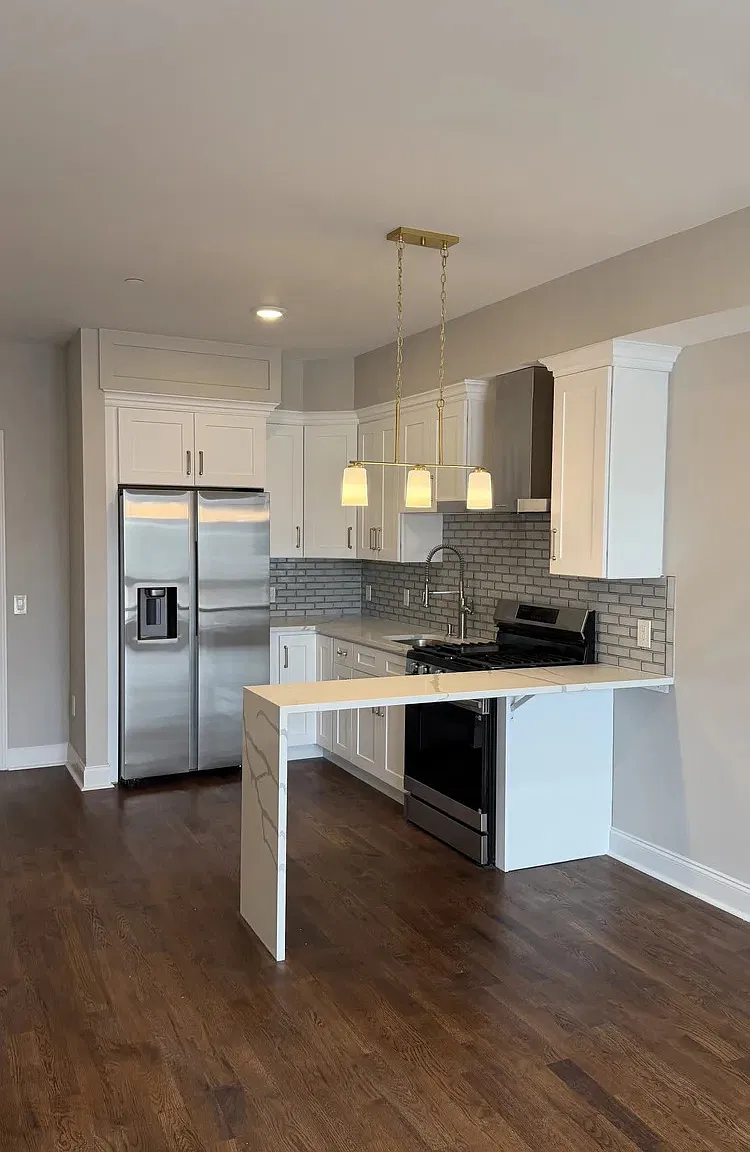 587 River St — Photo 2