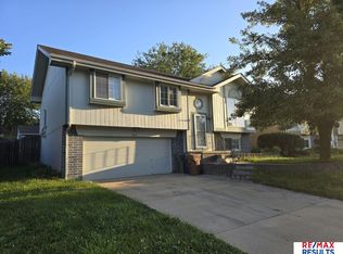 3112 Sheridan Rd, Bellevue, NE 68123