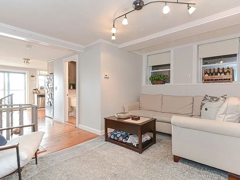 205 Webster St #1 — Photo 9