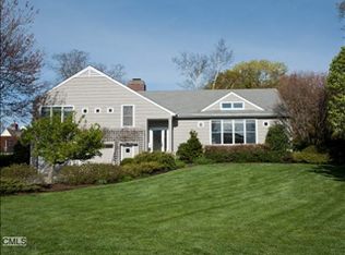 5 Indian Dr, Old Greenwich, CT 06870