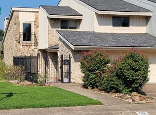 2901 Country Place Cir, Carrollton, TX 75006