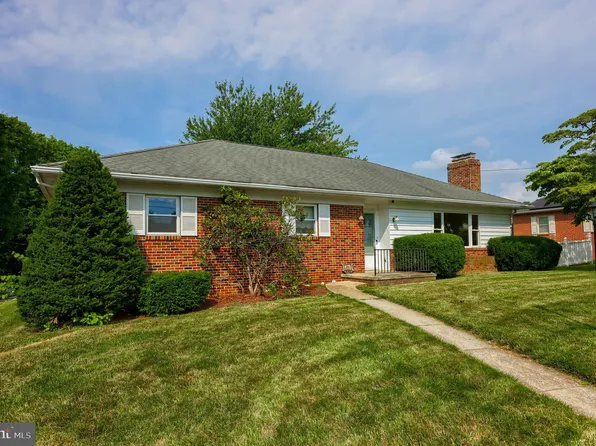 550 S Pine St, Red Lion, PA 17356