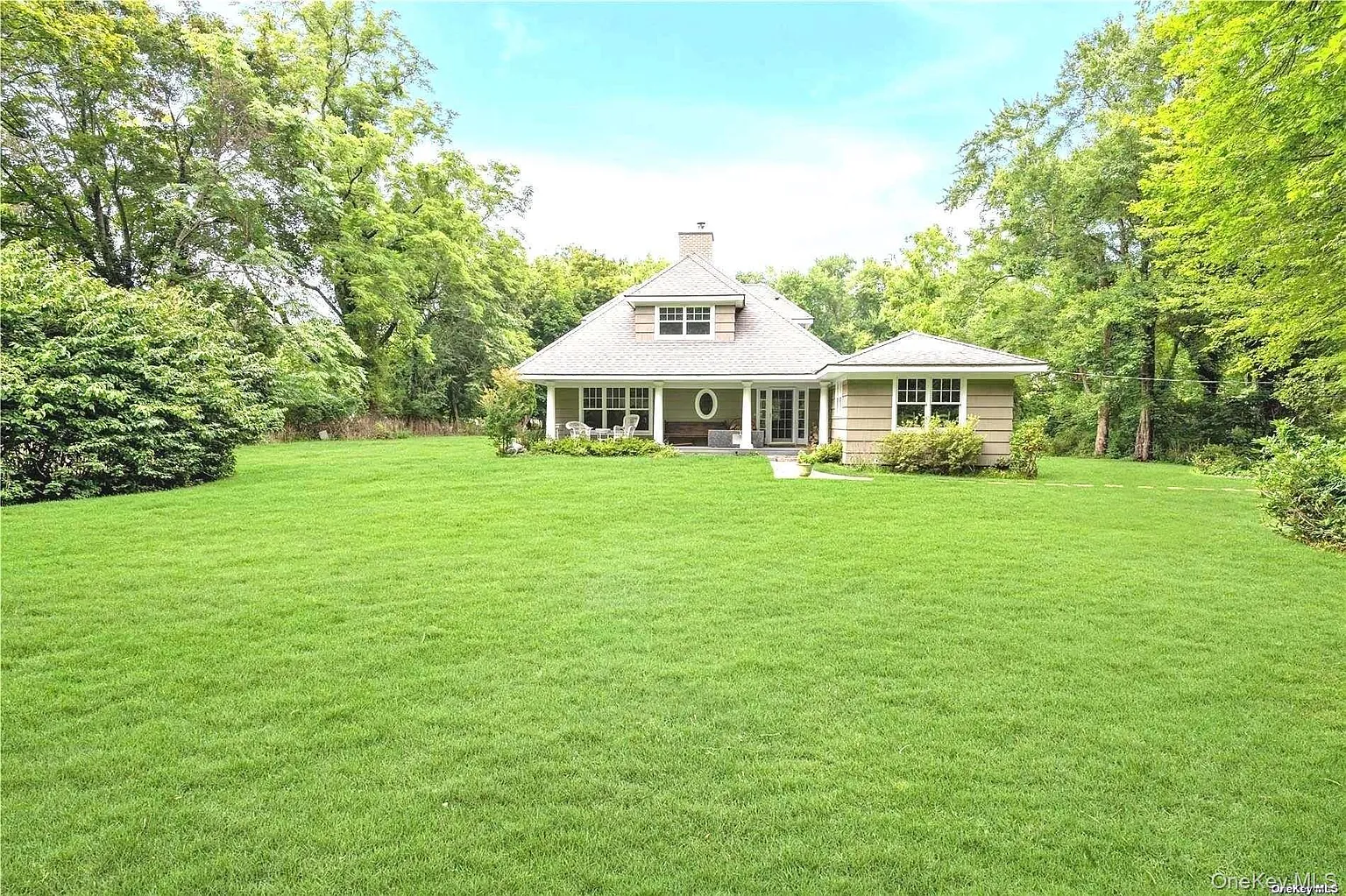 1 Breeze Hill Road photo 1