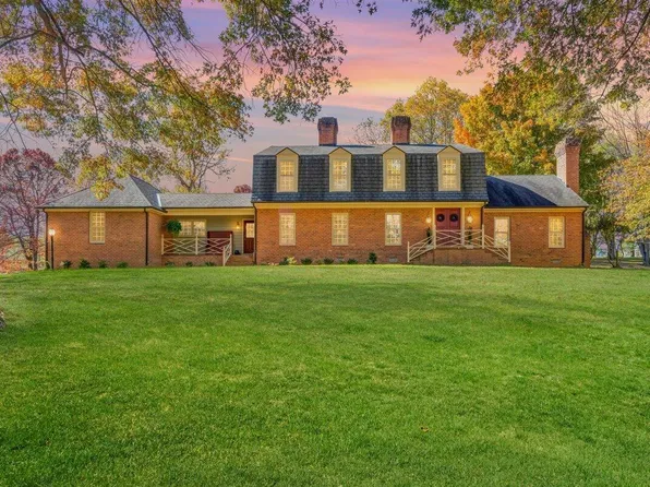 2511 Etzler Rd, Troutville, VA 24175