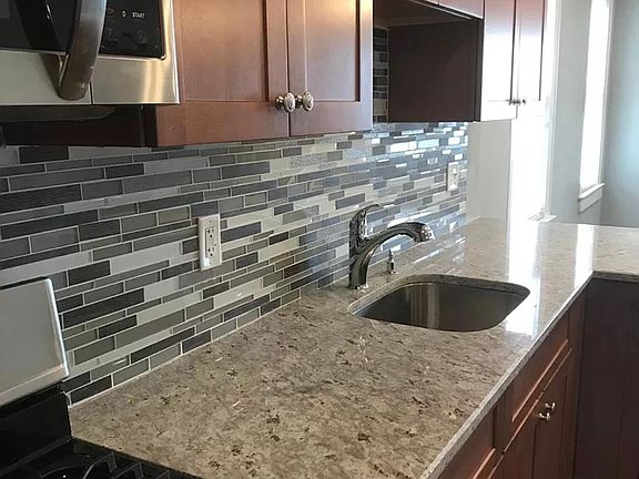 3rd image of 38 William St #1