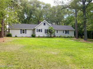 809 N Glenwood Trl, Southern Pines, NC 28387