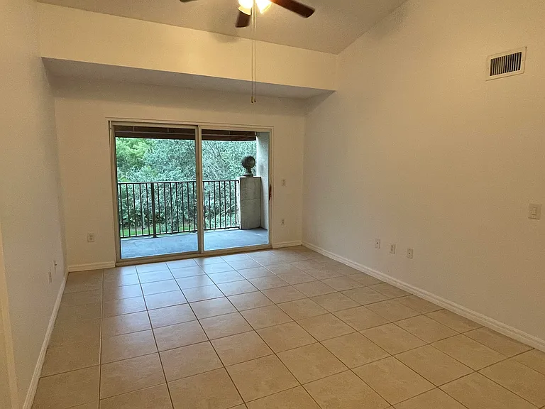4041 San Marino Blvd #303 — Photo 5