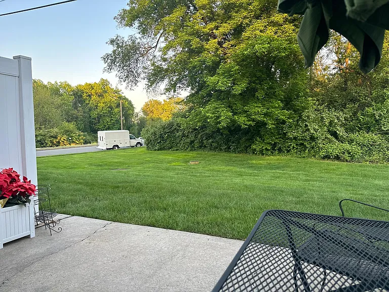 1338 W Wyomissing Ct #F — Photo 17