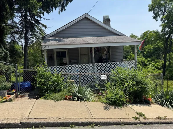 235 Fernleaf St, Pittsburgh, PA 15210