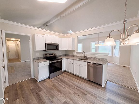 2nd image of 1004 Clifford Dr