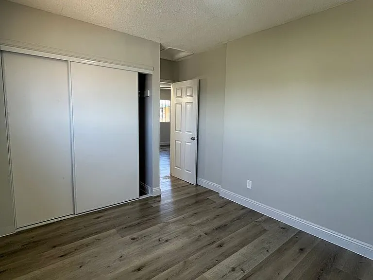7830 S Western Ave — Photo 5