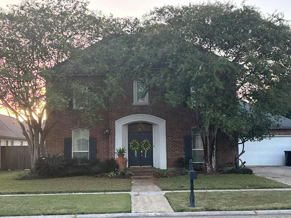 811 Troutbeck Dr, Baton Rouge, LA 70810