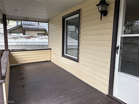 2nd image of 325 S Leavitt Rd