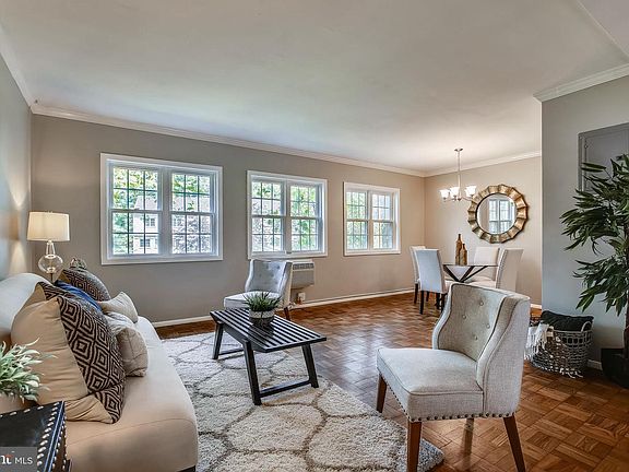 3rd image of 3317 Coryell La