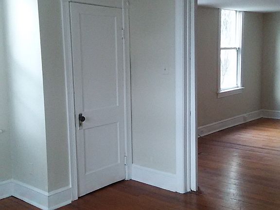 5th image of 539 Guilford Ave #1