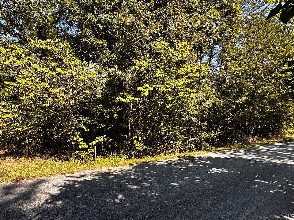 1st image of 8 Nickland Lot Dr