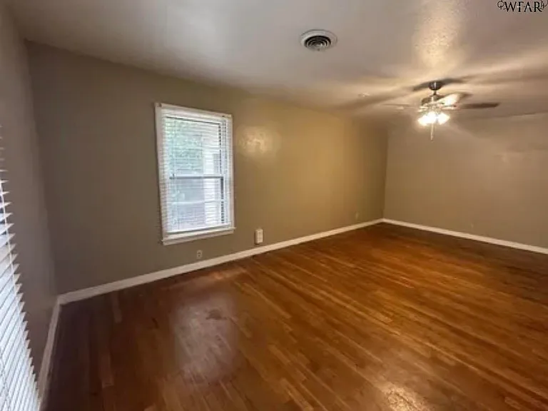 2612 Fairway Dr — Photo 2