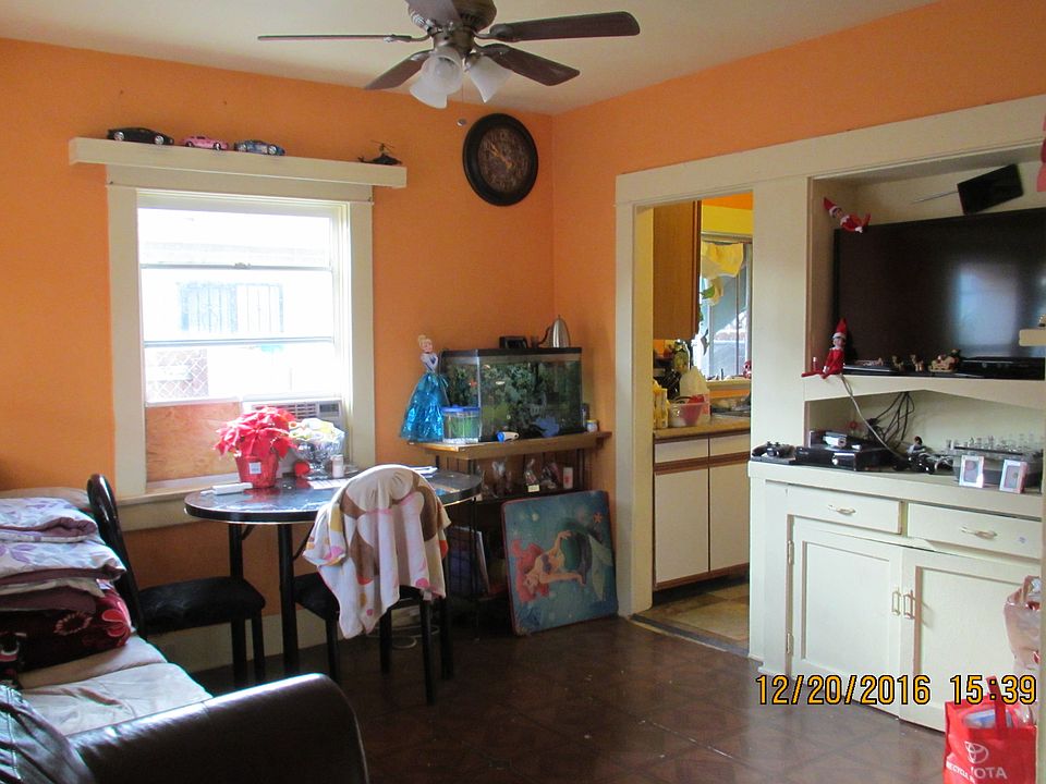 2nd image of 100 S 6th St APT C
