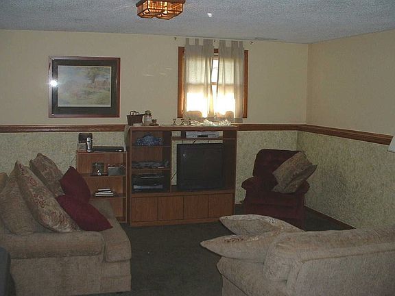 Family Room(lower level)