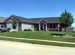 5201 Manhattan Dr, Springfield, IL 62711