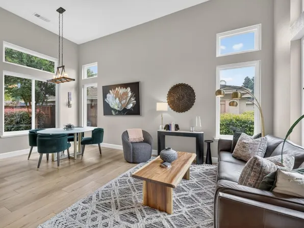 2127 Gold Haven Ct, Gold River, CA 95670