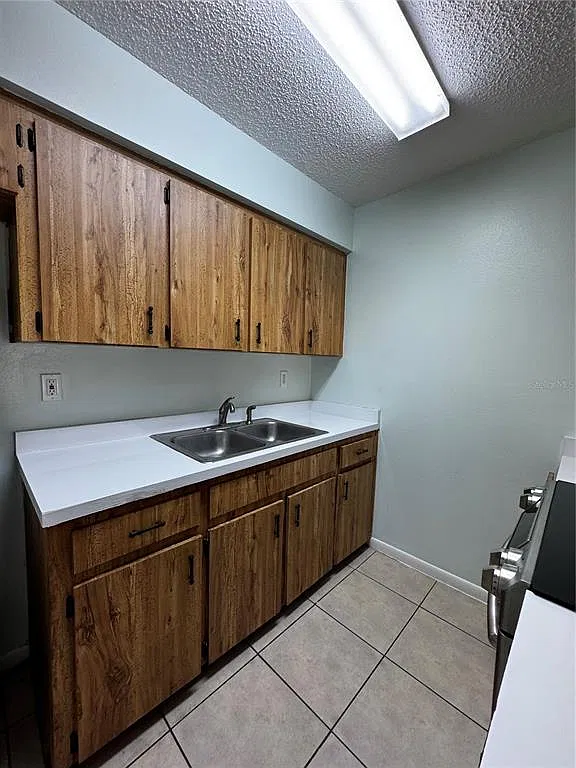 2 bed, 1.5 bath, 900 sqft, $1,150 — Photo 4