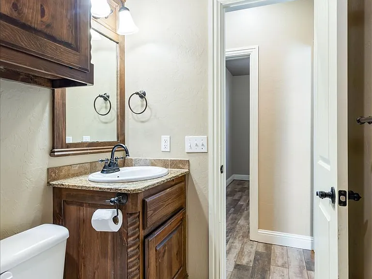 5701 NW Lady Marna Ave — Photo 23