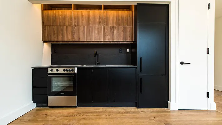 Rented by Nooklyn NYC LLC | media 44
