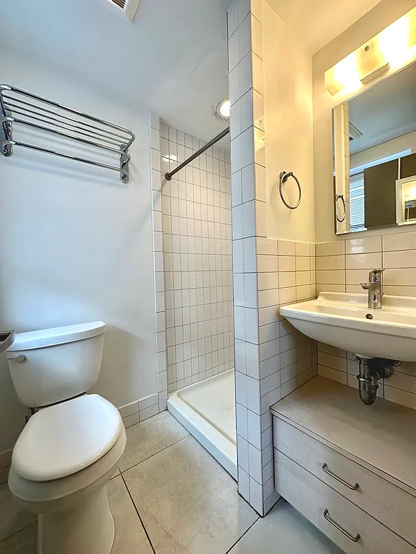 Studio, 1.0 bath, $2,250 — Photo 4
