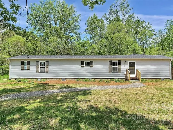 1140 Randal Ct, Concord, NC 28025