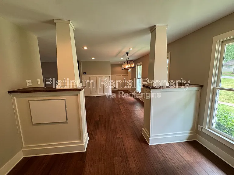 381 Lynne Cir — Photo 10