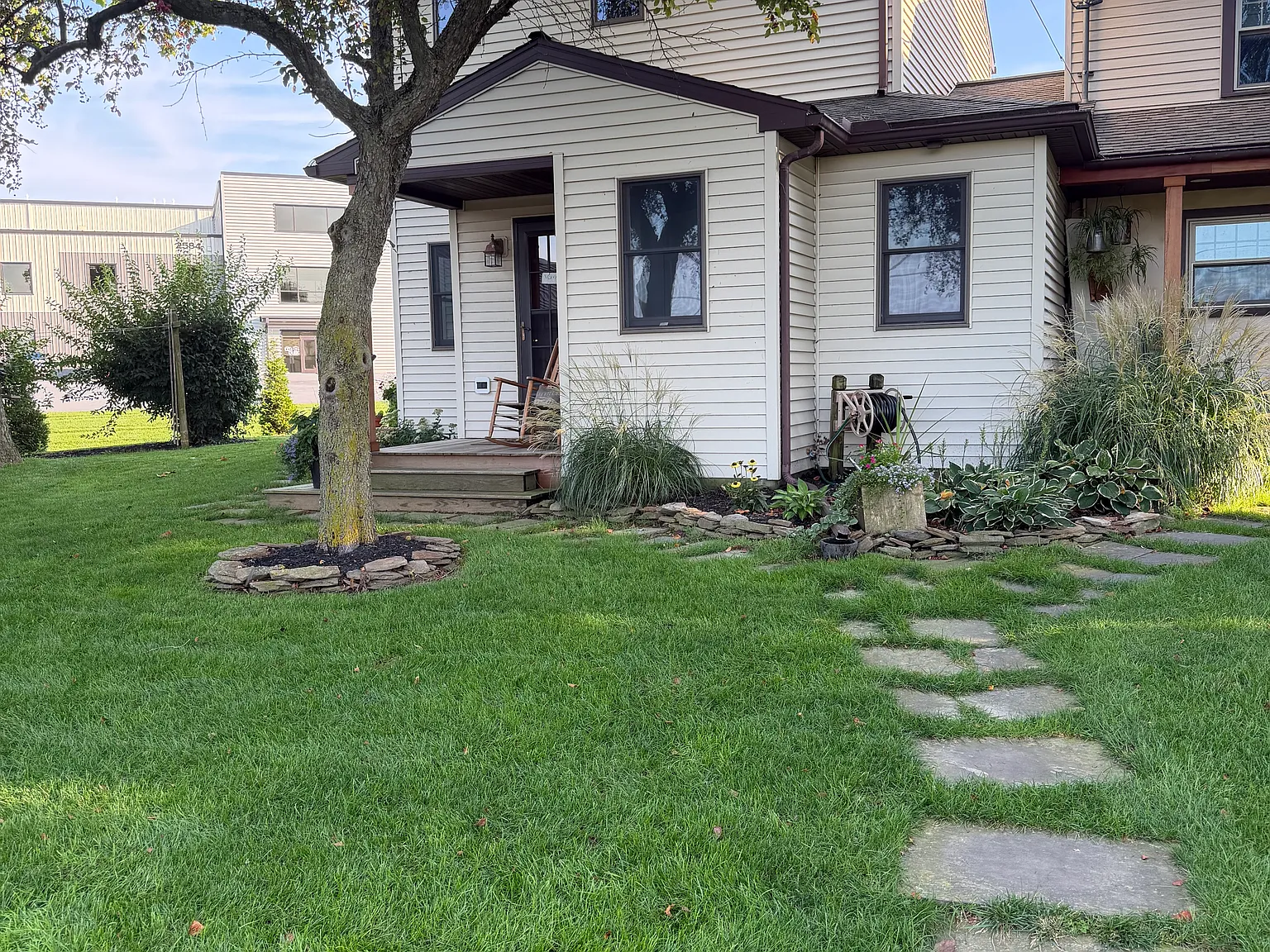2 bed, 1200 sqft, $2,350 — Photo 3