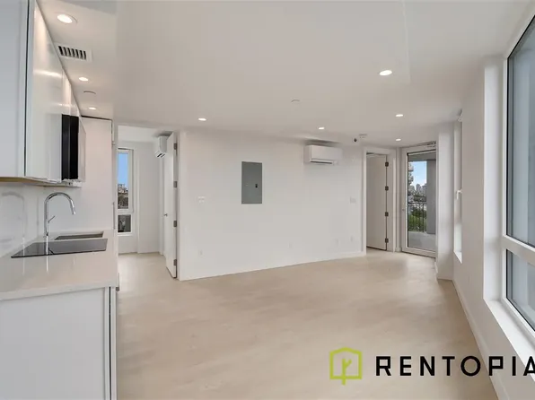 280 Meeker Avenue image 2 of 16