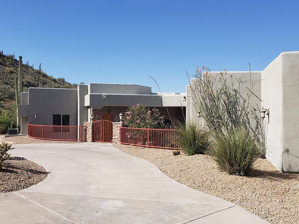 Driveway to the Casita
Front Entrance thru the Gate
Rear Patio Entrance on the Path which is now new Pavers