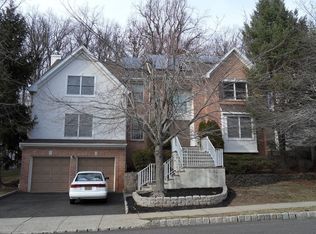 11 Sycamore Way, Warren, NJ 07059