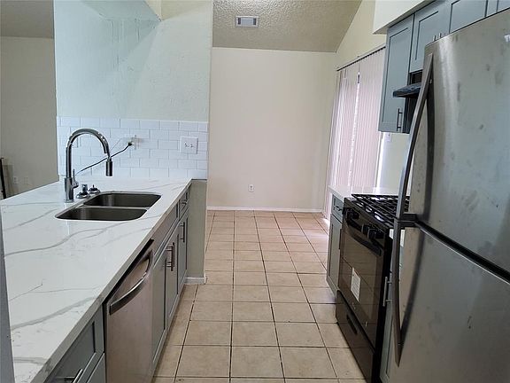 3rd image of 10153 Inwood Hollow Ln
