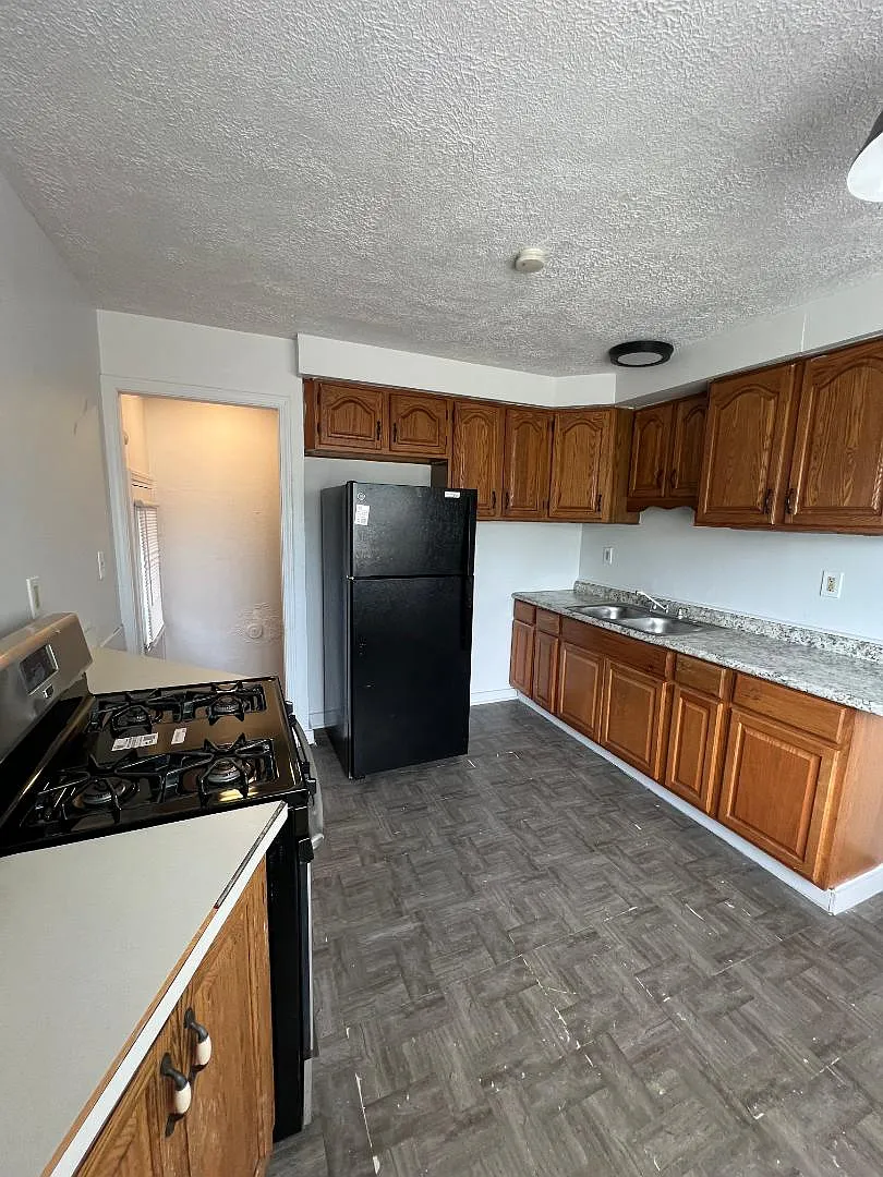 14315 Tokay Ave — Photo 3