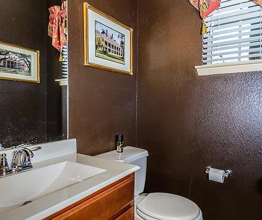The Guest Bath is discreetly located on the first floor.