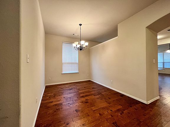 5th image of 10608 Sexton Dr