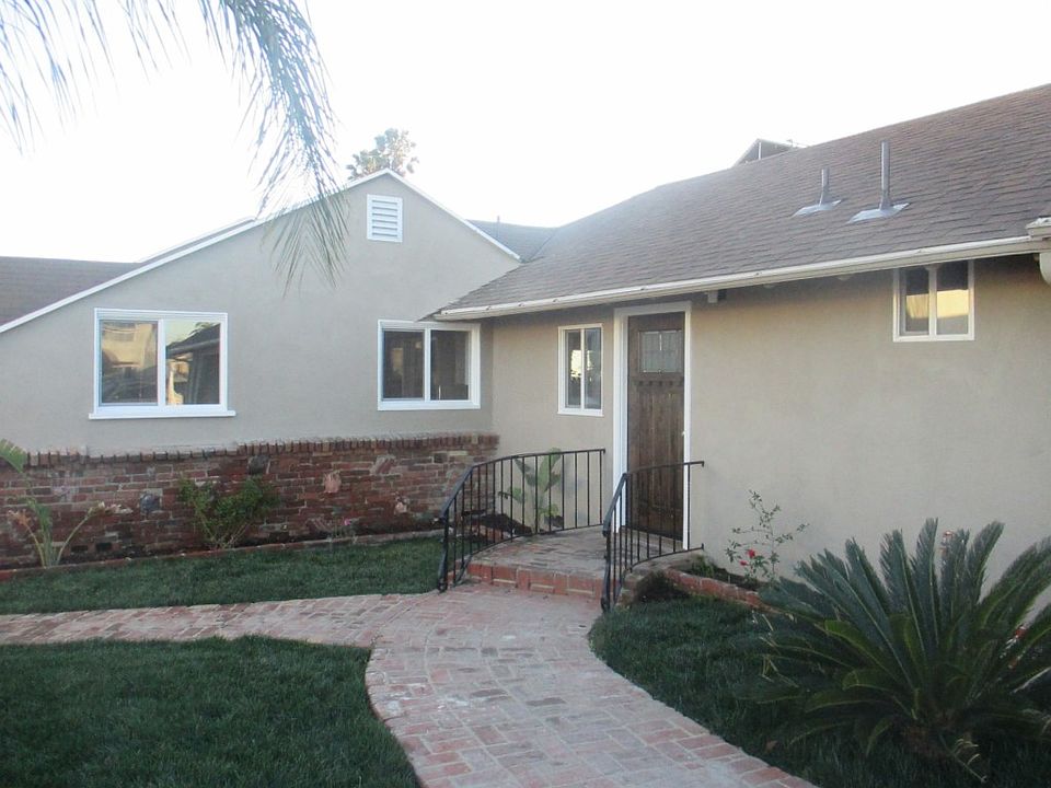 1st image of 1540 W 124th St