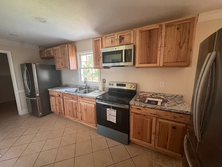 270 Castlegate Cir #1 — Photo 6
