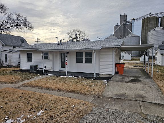 2nd image of 303 W Johnson St