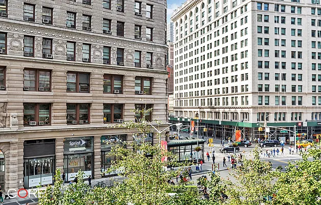 Rented by CORE | media 11