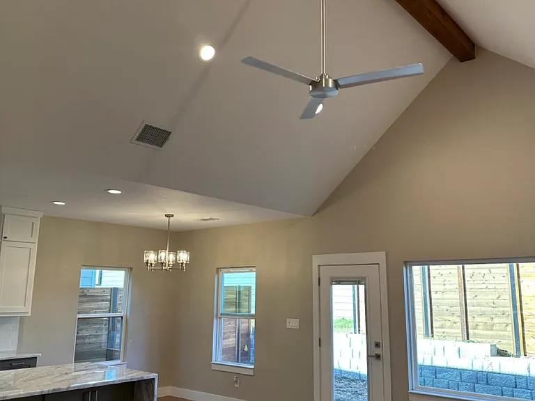 505 Southern Dr — Photo 12