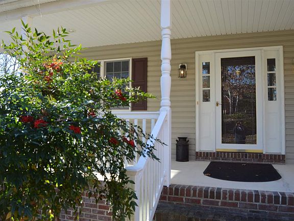 3rd image of 213 Pleasant Ln