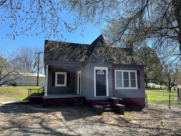 1345 Williams Estate Dr, Lancaster, SC 29720