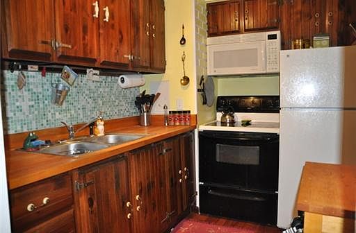 4th image of 1253 Island Dr APT 101