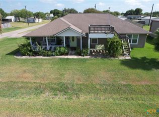 708 W Washington Ave, Seadrift, TX 77983